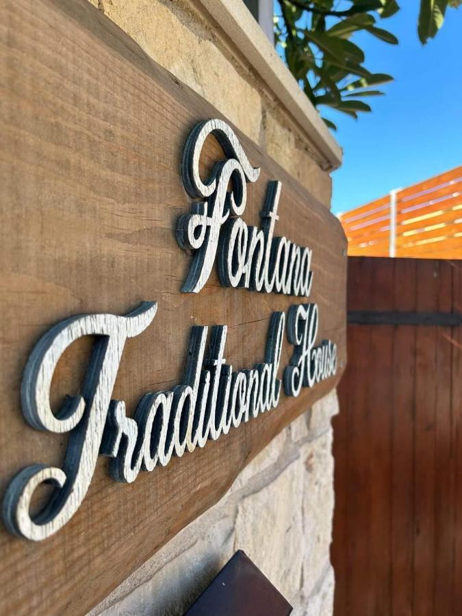 Fontana Traditional House Anarita エクステリア 写真
